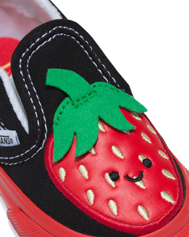
            
                Load image into Gallery viewer, Vans Toddler Classic Slip-On Berry Red/Black
            
        