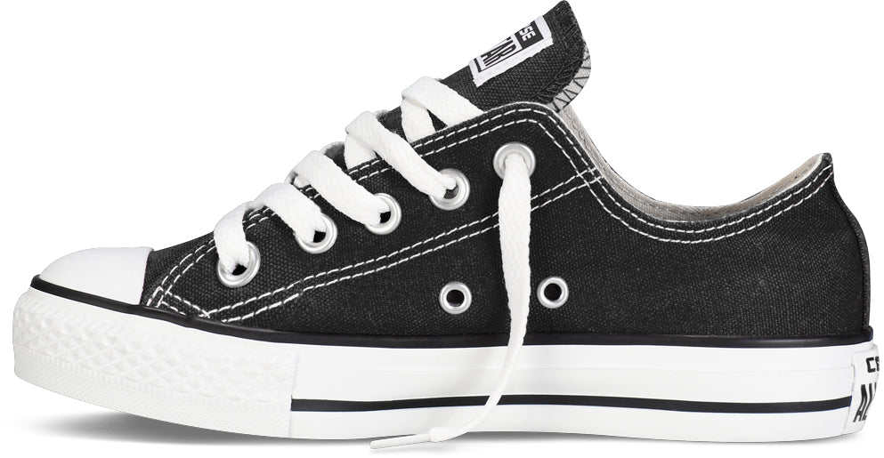 
            
                Load image into Gallery viewer, Converse Chuck Taylor All Star Kids Low Top Black
            
        
