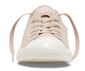 Chuck taylor dainty low top discount sneaker womens