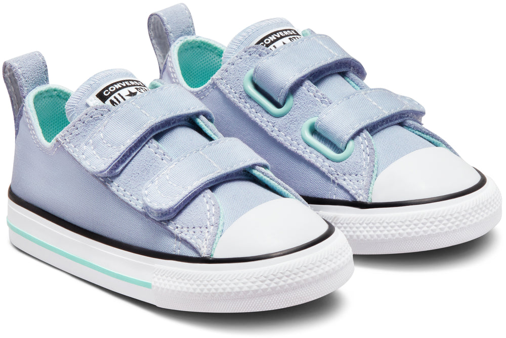 
            
                Load image into Gallery viewer, Converse Toddler Chuck Taylor All Star 2V Low Top Serene Sapphire/Light Dew
            
        