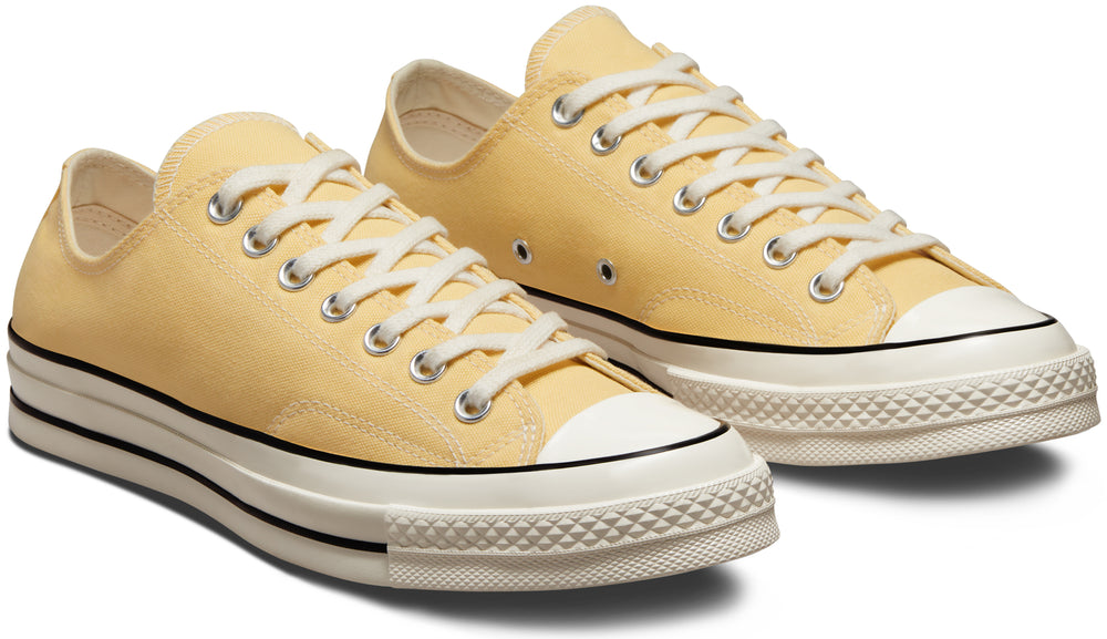 
            
                Load image into Gallery viewer, Converse Chuck Taylor All Star 1970s Low Top Sunny Oasis/Egret/Black
            
        